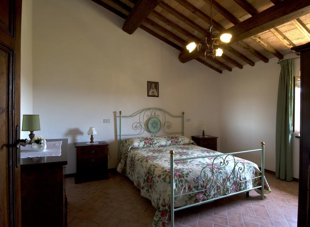 Casa Il Ponte Lägenhet Chianni Rum bild